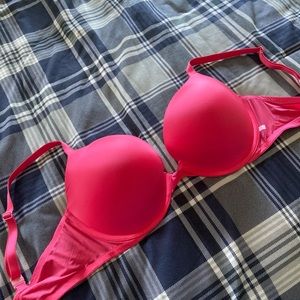 Victoria Secret Push Up Bra 36DD